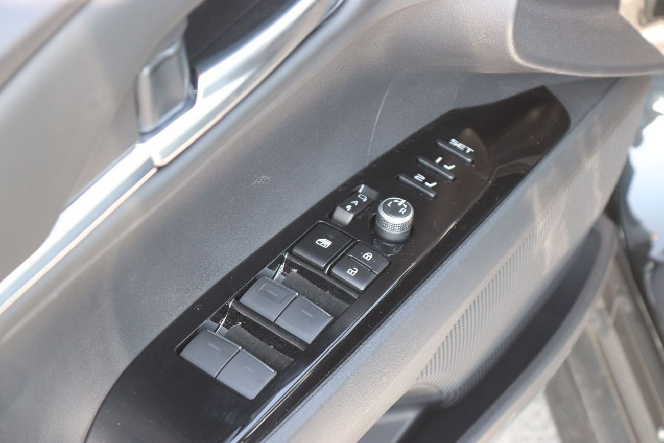 Toyota Camry 2.5 H G PREMIUM  , Alloy Wheels, Electric Seat, Panoramic Roof, Model 2025, China Specs