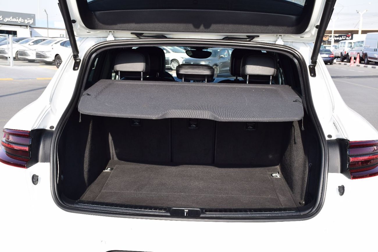 Porsche Macan Porsche Macan gts 3.0L 6 cylinder twin turbo