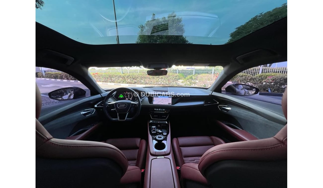 Audi etron GT AUDI GT E-TRON 2022 GCC SPCIAL EDITIONS UNDER WARRANTY WITH SERVICE CONTRACT