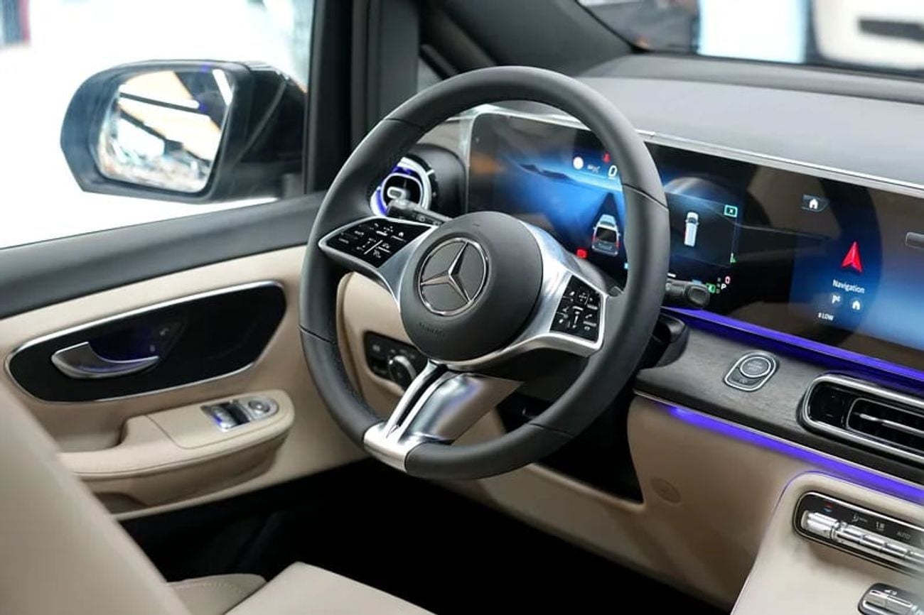 Mercedes-Benz V 300 Mercede-Benz V 300 AVANTGARDE | GCC 0km | Agency Warranty | 360 View | 64 colors Ambeint Lights