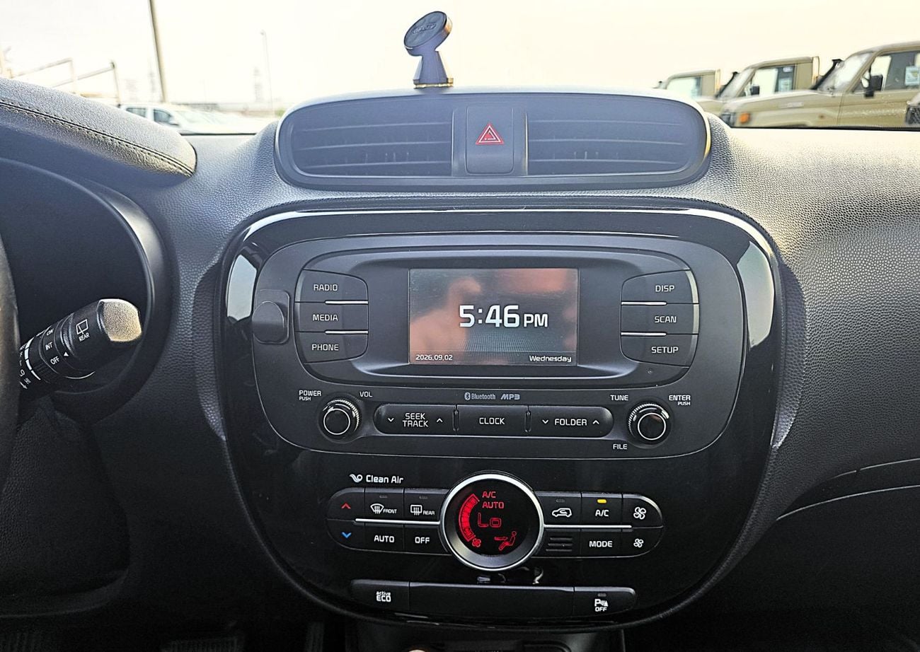 Kia Soul LX USED KIA SOUL 1.6L A/T FWD GCC White Color 2017
