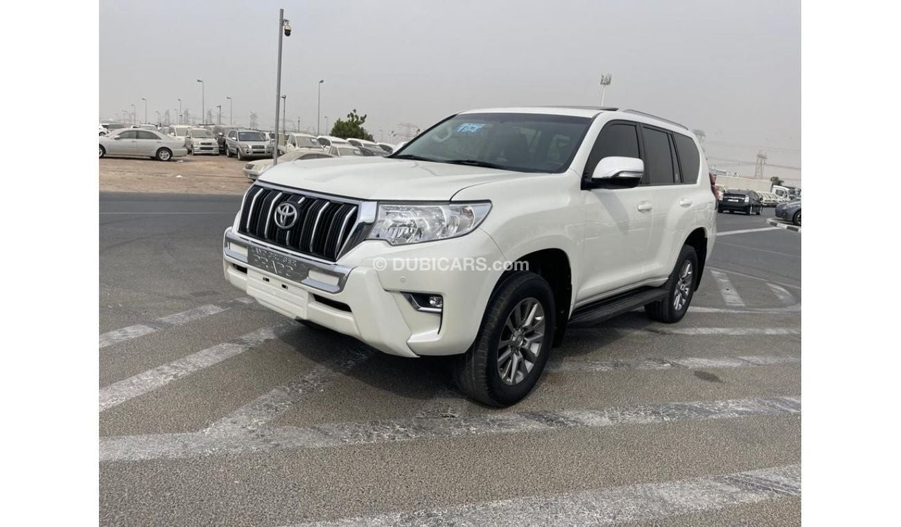 Toyota Prado *Offer*Toyota Parado 4.0L VXR V6 AWD - 7 Seater /