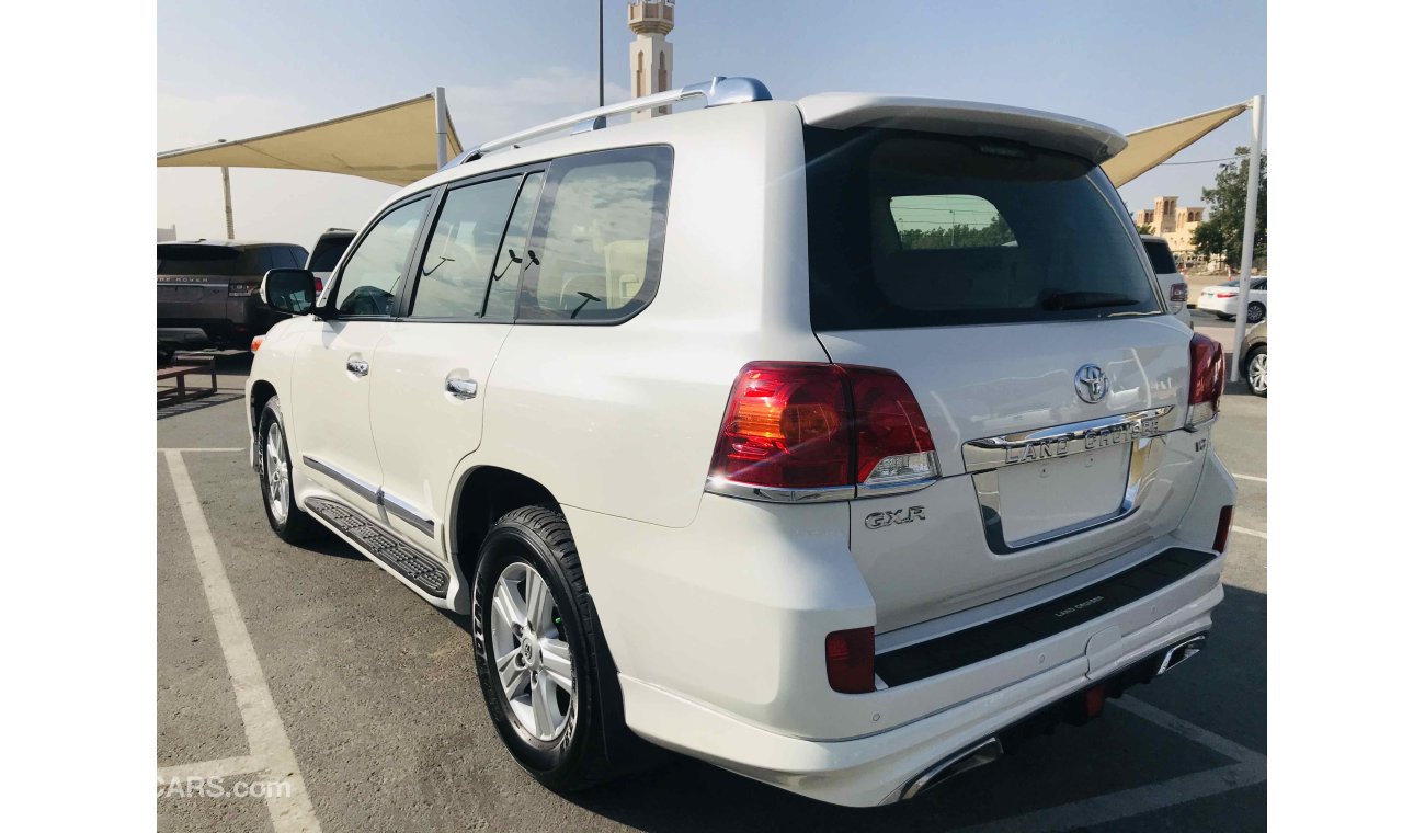 Toyota Land Cruiser سياره نظيفه جدا بحاله ممتازه بدون حوادث ضمان شاسيه جير ماكينه تشييكات وكاله