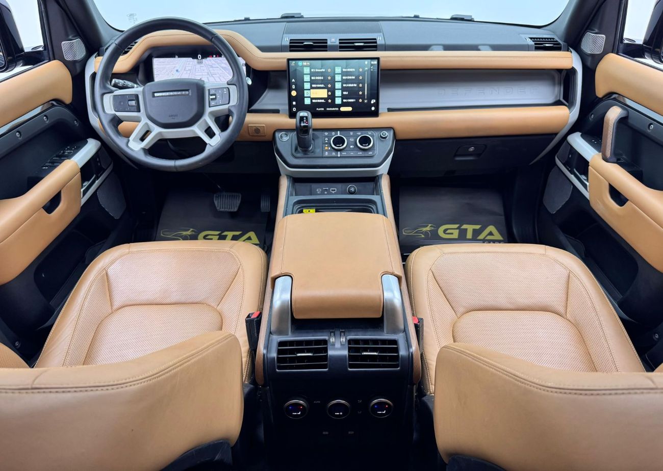 Land Rover Defender 2023 Land Rover Defender 130 P400 HSE, 2028 Land Rover Warranty and Service Contract,  GCC