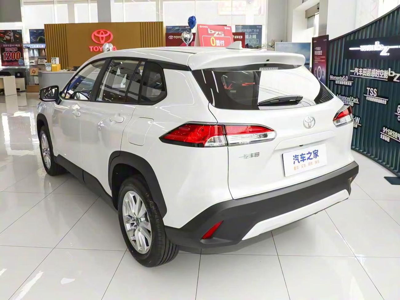 تويوتا كورولا كورولا كروز هايبرد