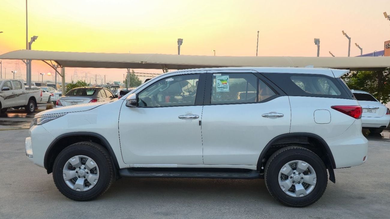 Toyota Fortuner 2.7L EXR TOYOTA FORTUNER 2.7L AT  E-WHITE-2025