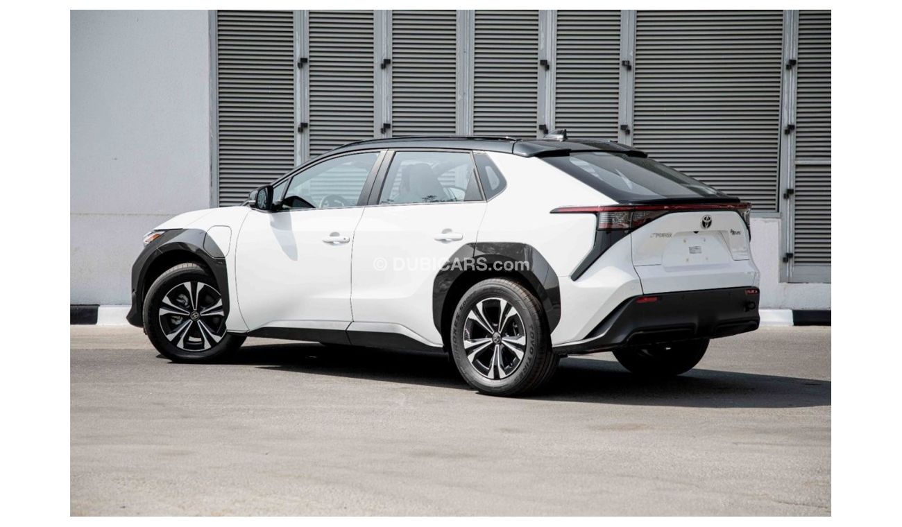 Toyota bZ4X 2022 Toyota bZ4X Long Range Pro FWD - White Black Dual Ton inside Red