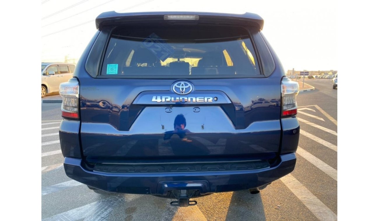 تويوتا 4Runner 2017 TOYOTA 4RUNNER SR5  Mid Option / Only Export