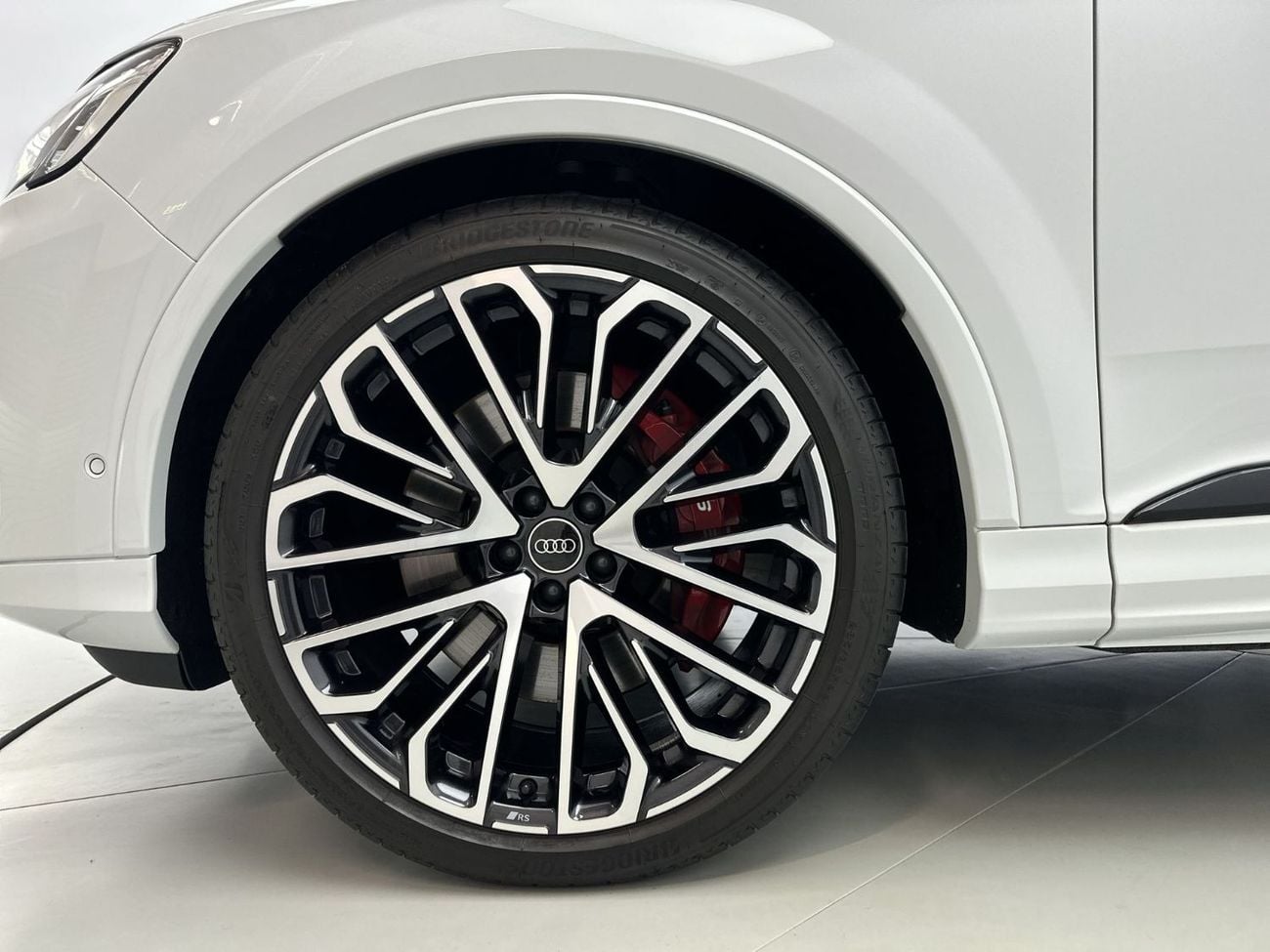 أودي SQ7 SQ7 SUV TFSI 507hp (Ref# 20069)