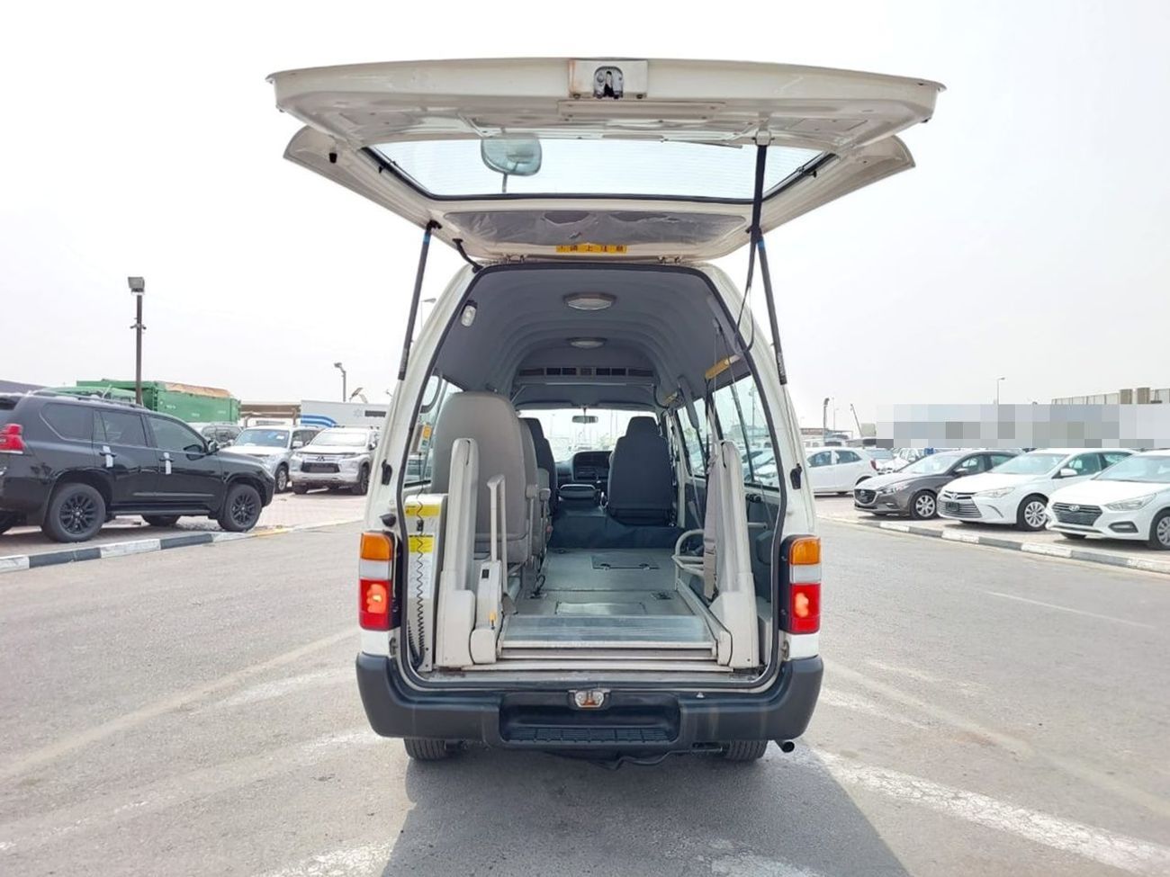 تويوتا هاياس TOYOTA HIACE VAN RHD 2003 MODEL 3.0 L DIESEL MANUAL(PM03365)