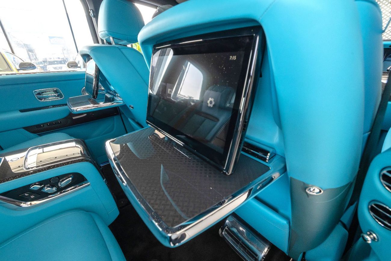 رولز رويس كولينان Rolls Royce Cullinan Black Badge | 2025