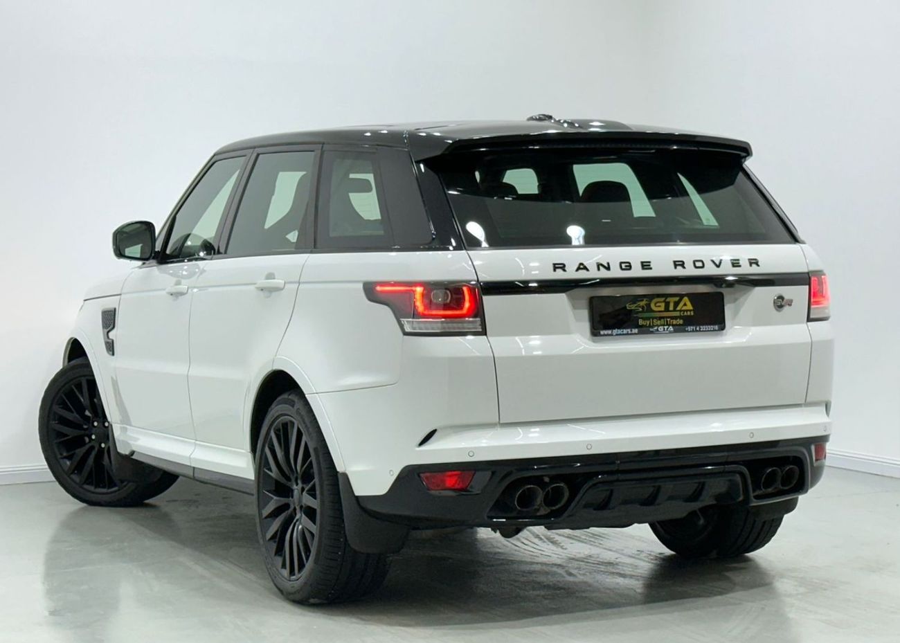 Land Rover Range Rover Sport 2016 Range Rover Sport SVR, Full Range Rover Service History, Full Options, GCC