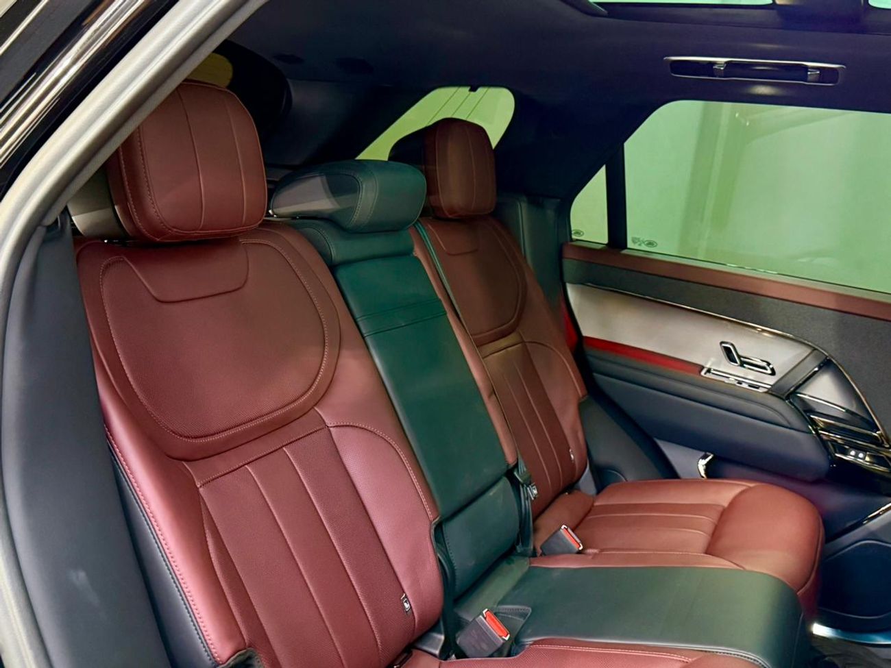 لاند روفر رينج روفر سبورت P400 DYNAMIC HSE 2024