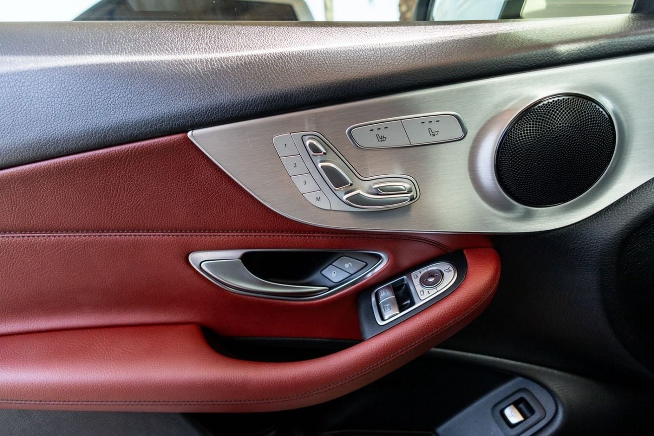 Mercedes-Benz C 200 Coupe Mercedes-Benz C-Class 200 2017 GCC specs for 1,328.00 AED monthly