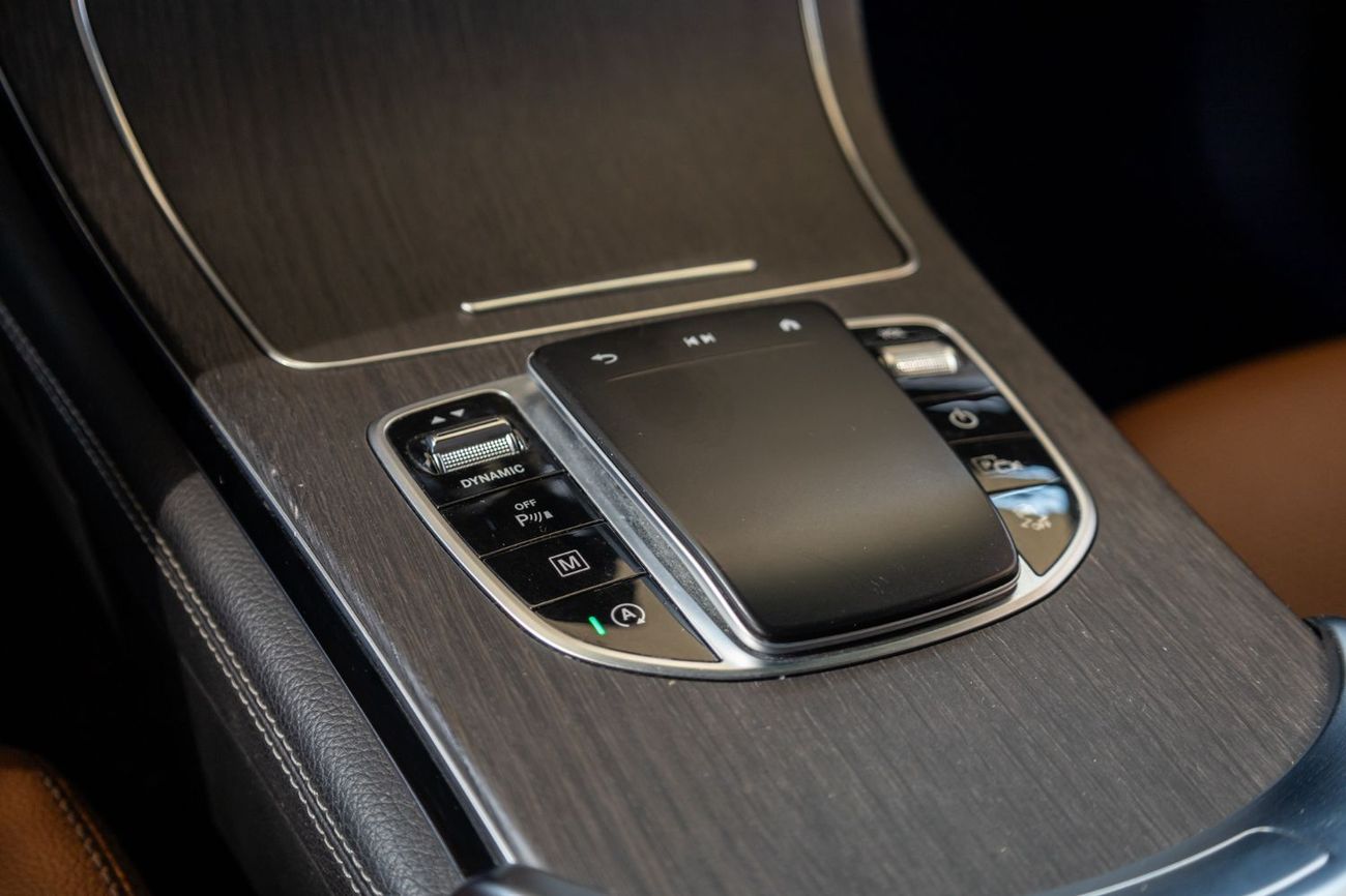 Mercedes-Benz GLC 300 Coupe AMG 2.0L