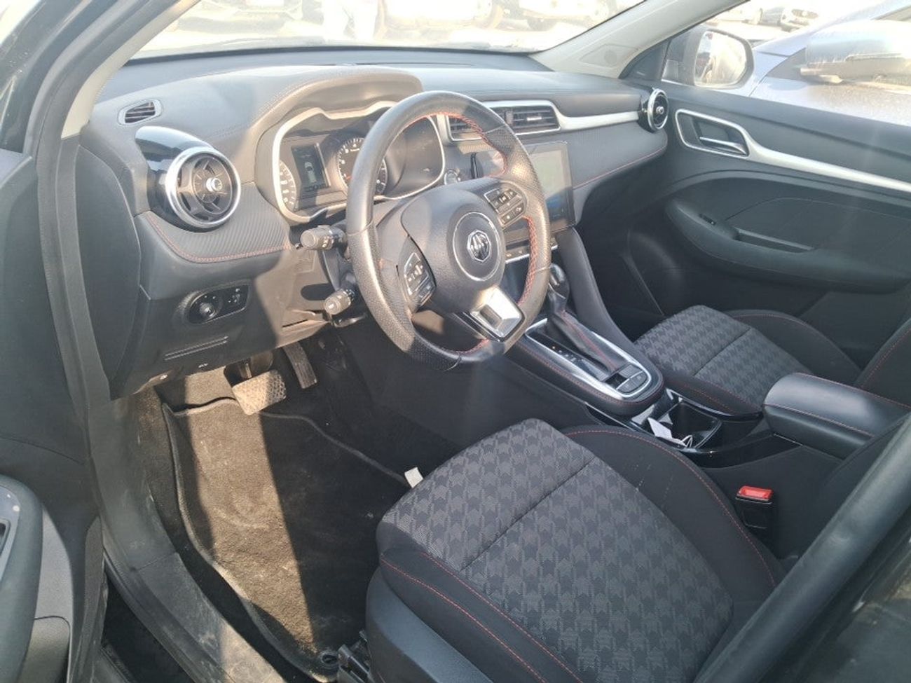 MG ZS Std 1.5L STD 1.5 | Zero Down Payment | Home Test Drive