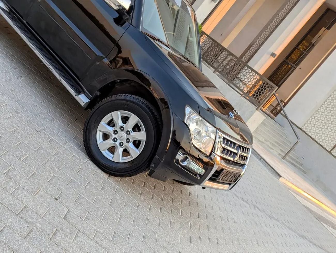 Mitsubishi Pajero GLS MIDLINE GLS Full Option TOP GCC Premium Condition Low KM Family SUV
