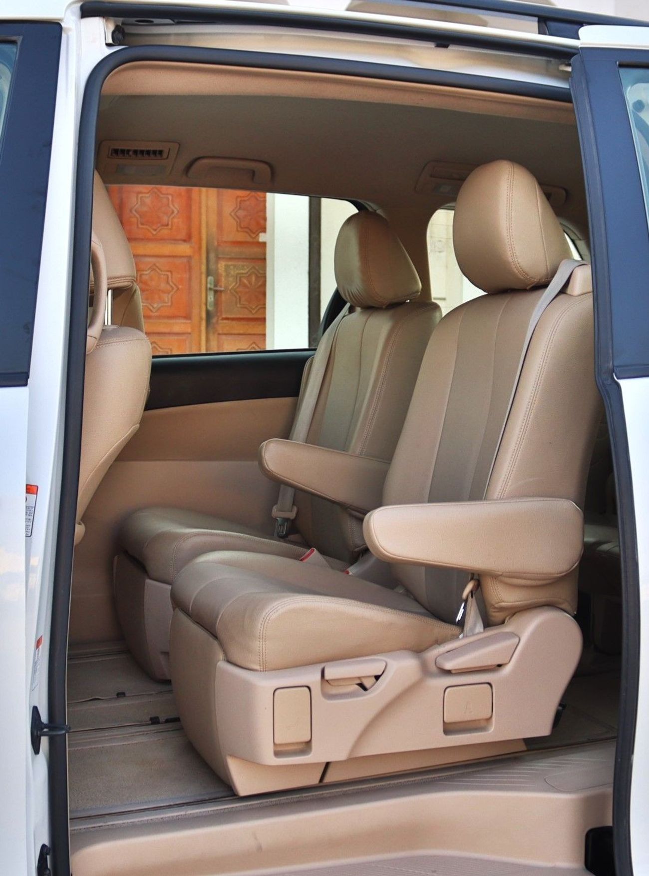 تويوتا بريفيا تويوتا بريفيا SE (XR50)، 2018، 5 د آر إم بي في، 2.4 لتر 4 سلندر بنزين، أوتوماتيك، دفع أمامي