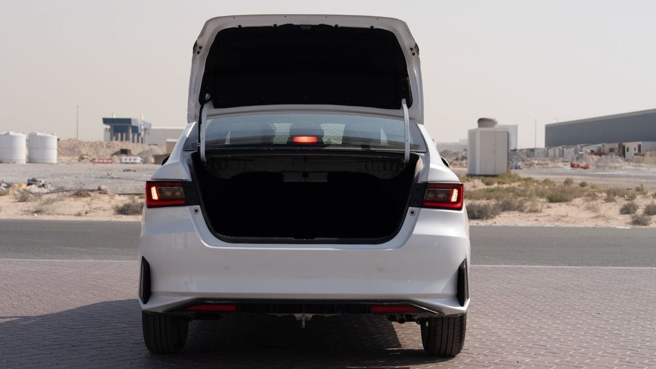 Toyota Yaris G 1.5 - Platinum White Pearl Inside Dark Brown | Export Only