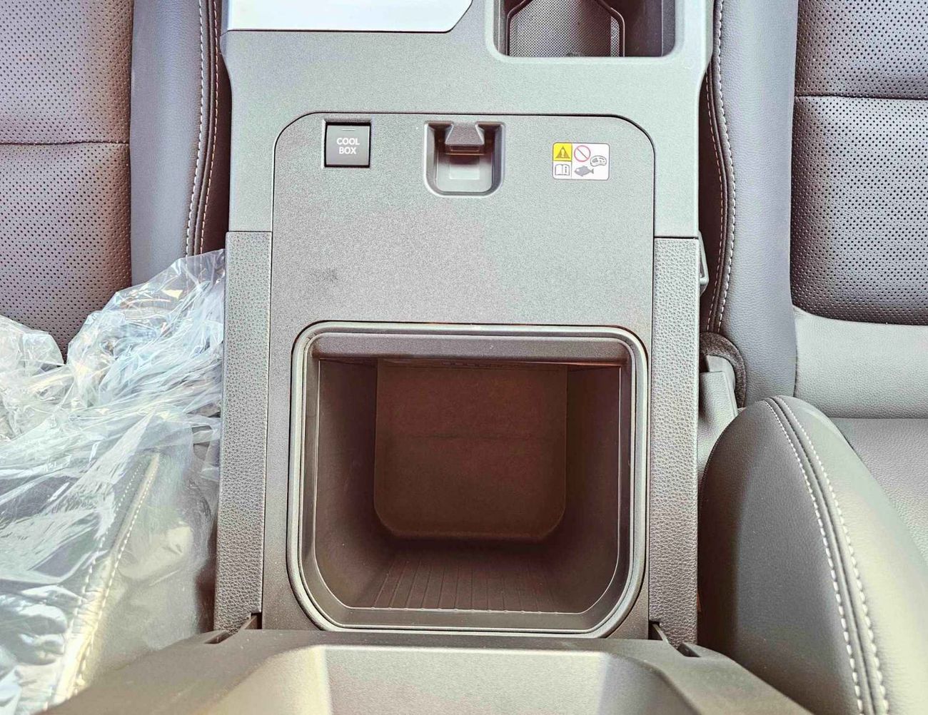 تويوتا برادو TURBO LUXURY / 2.8L DIESEL / RADAR / LEATHER WITH MEMORY SEATS / AVS SIDE MOULDING (CODE # PDLX2)