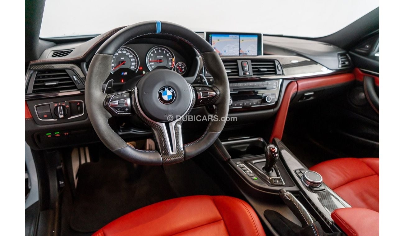 BMW M4 Std 2016 BMW M4 Coupe / Akrapovic Exhaust / Full-Service history