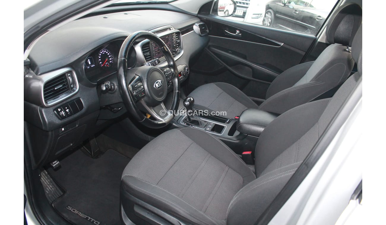 Kia Sorento 3.3L V6 4WD 2016 MODEL WITH NAVIGATION CRUISE CONTROL BLUETOOTH