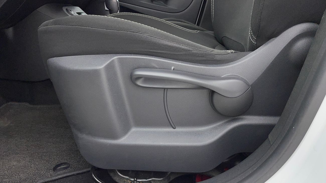 Renault Captur PE 1.6 | Zero Down Payment | Free Home Test Drive