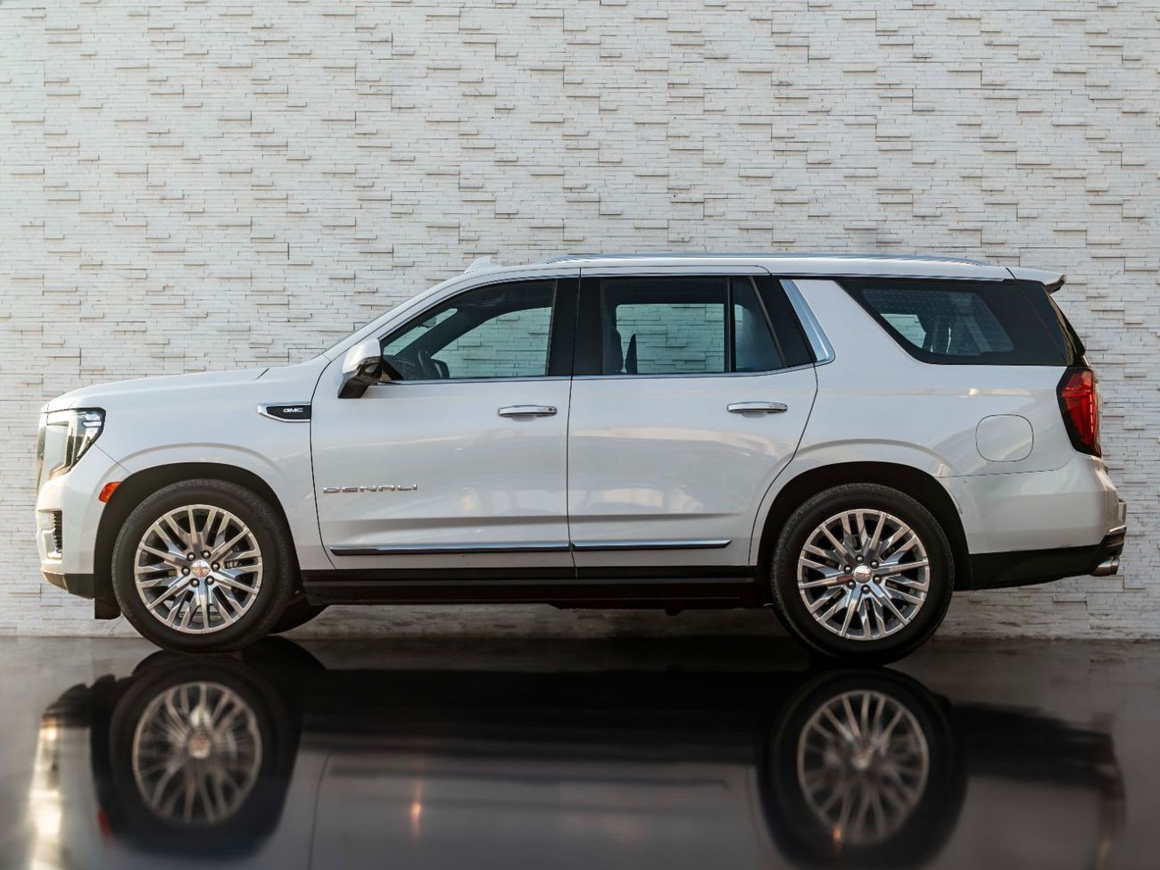 GMC Yukon 6.2 V8 Denali (AWD)