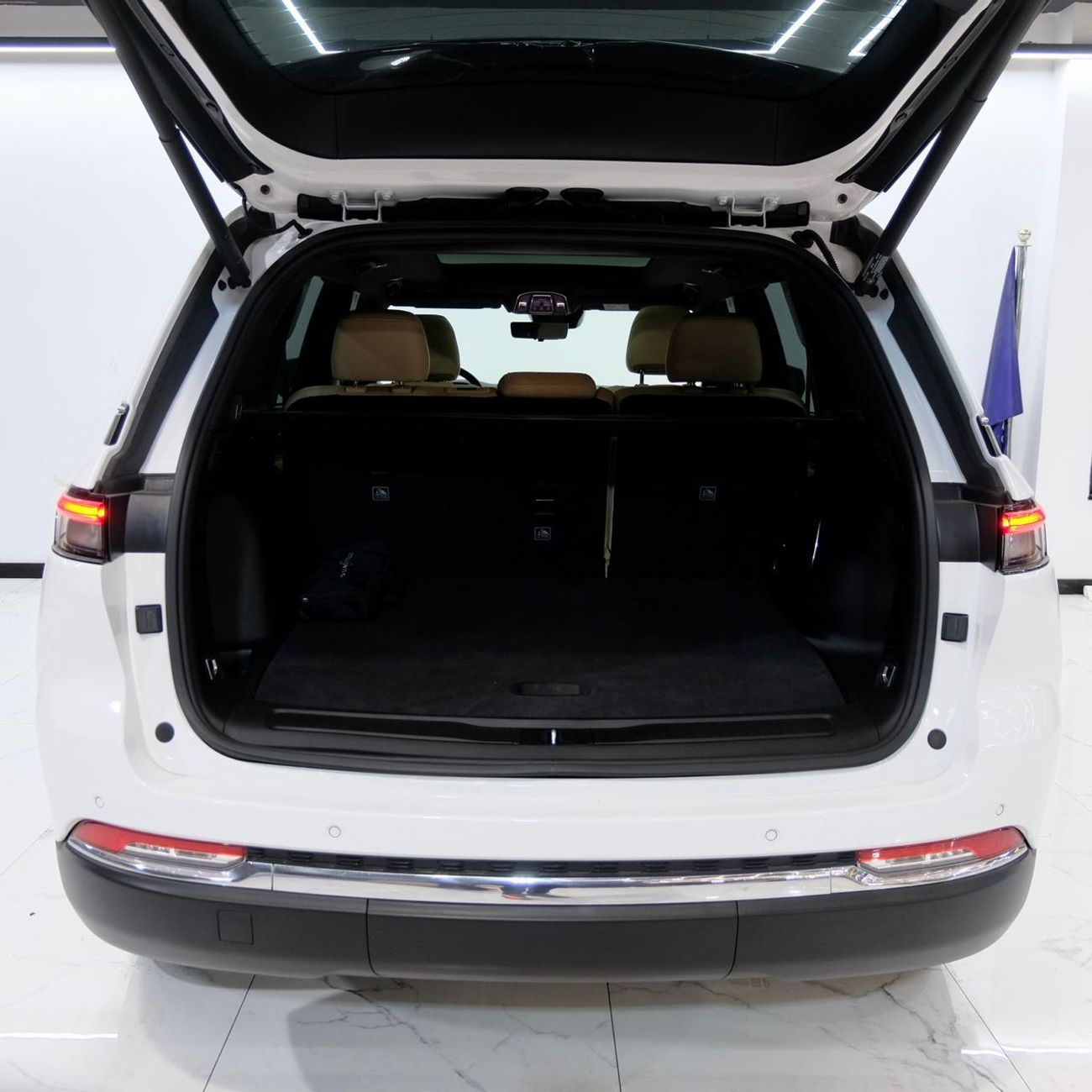 جيب جراند شيروكي Limited 3.6L