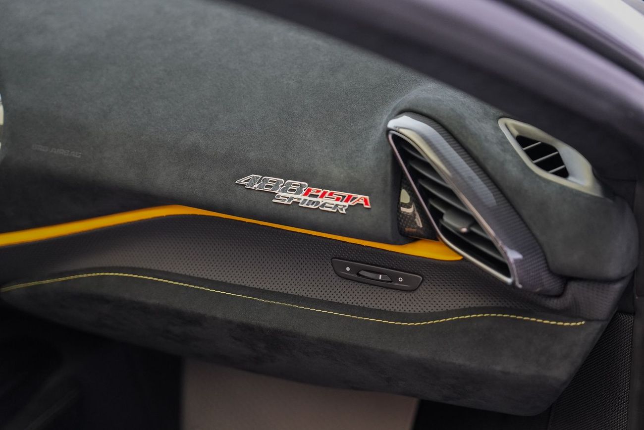 Ferrari 488 Pista Spider 3.9L