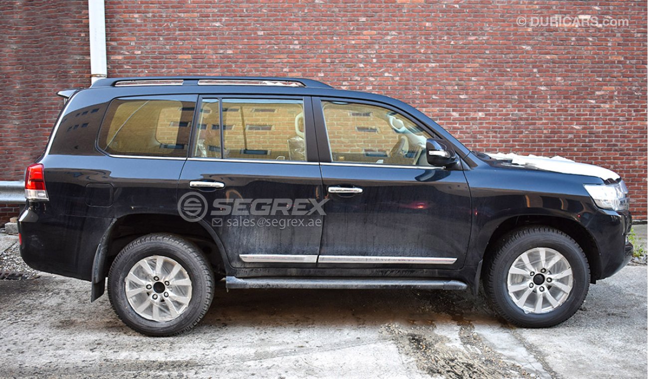 Toyota Land Cruiser 4.5L Turbo Diesel con Asientos de Cuero, Visión 360°, Patallas Traseras y Techo Solar T/A 2020