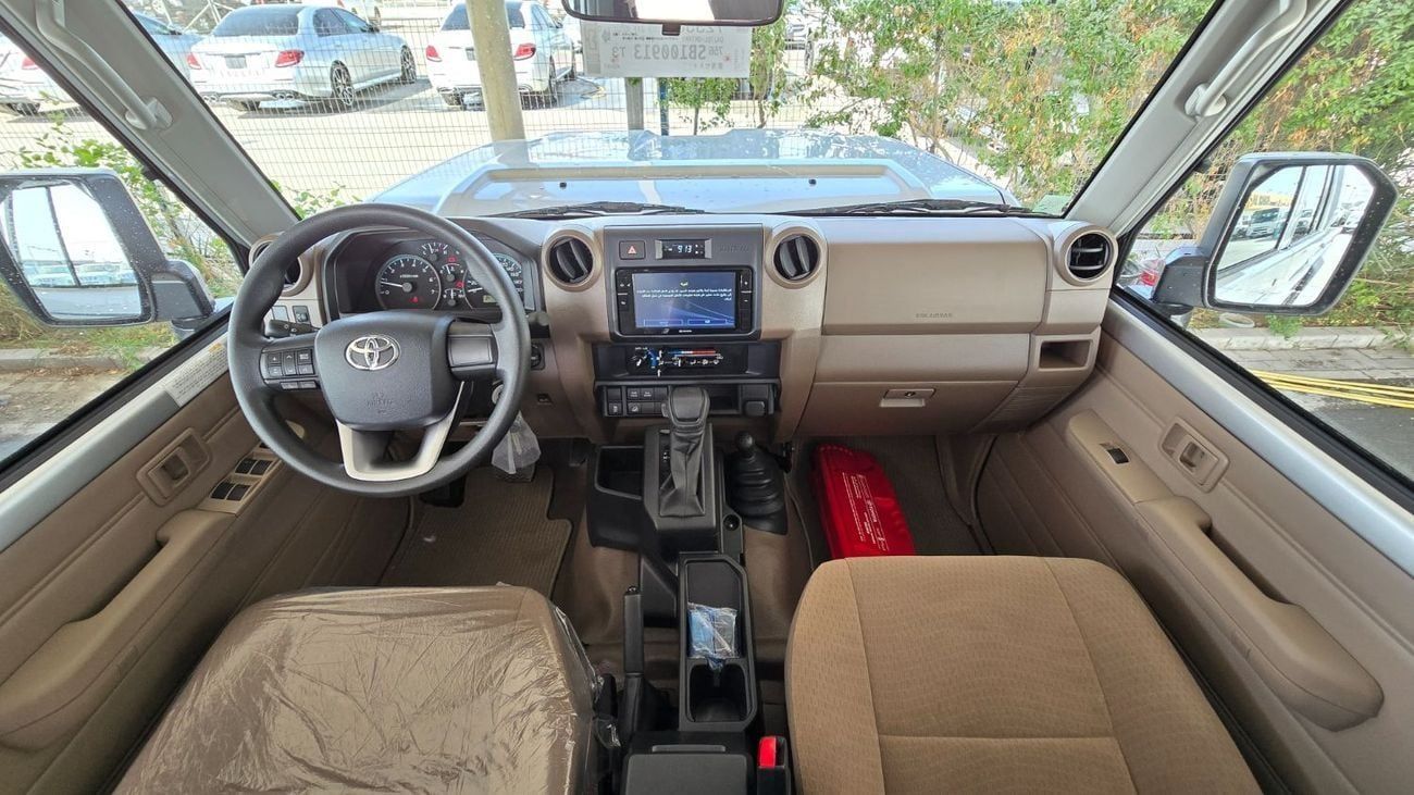 تويوتا لاند كروزر بيك آب TOYOTA LC 79 DOUBLE CABIN 4.0L AT 2025 SILVER
