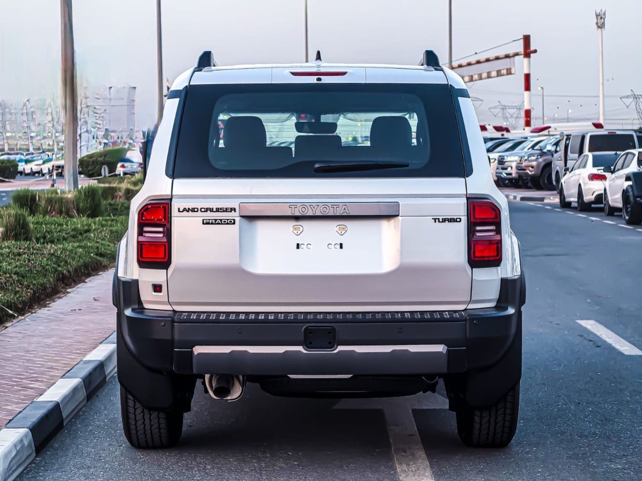 تويوتا برادو 2026 TOYOTA PRADO 2.4L ALL ROUNDER PETROL AUTOMATIC TRANSMISSION WITH LEATHER SEAT,POWER SEAT, COOL