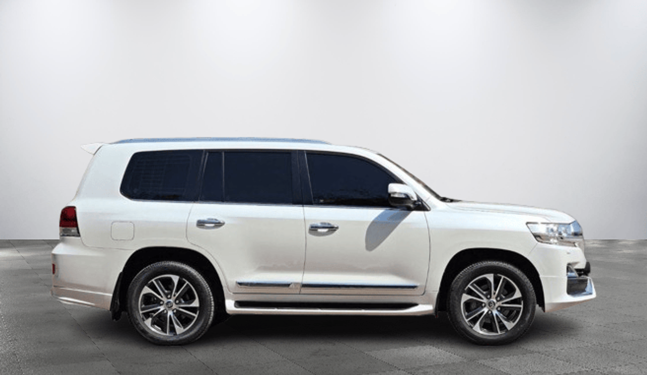 تويوتا لاند كروزر VXR 5.7L 4WD VXR 5.7L-8CYL 4WD Grand Touring - Completely Agency Maintained - Low Mileage Al Futtaim