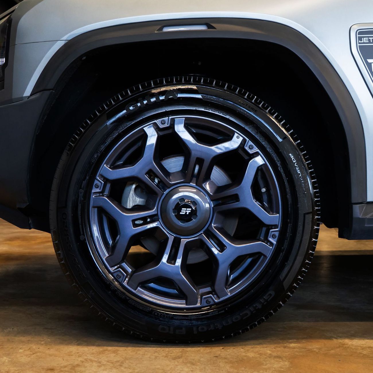 Jetour T2 Luxury AED 2,433 pm  • 0% Downpayment • Jetour T2 • 1 Year Warranty