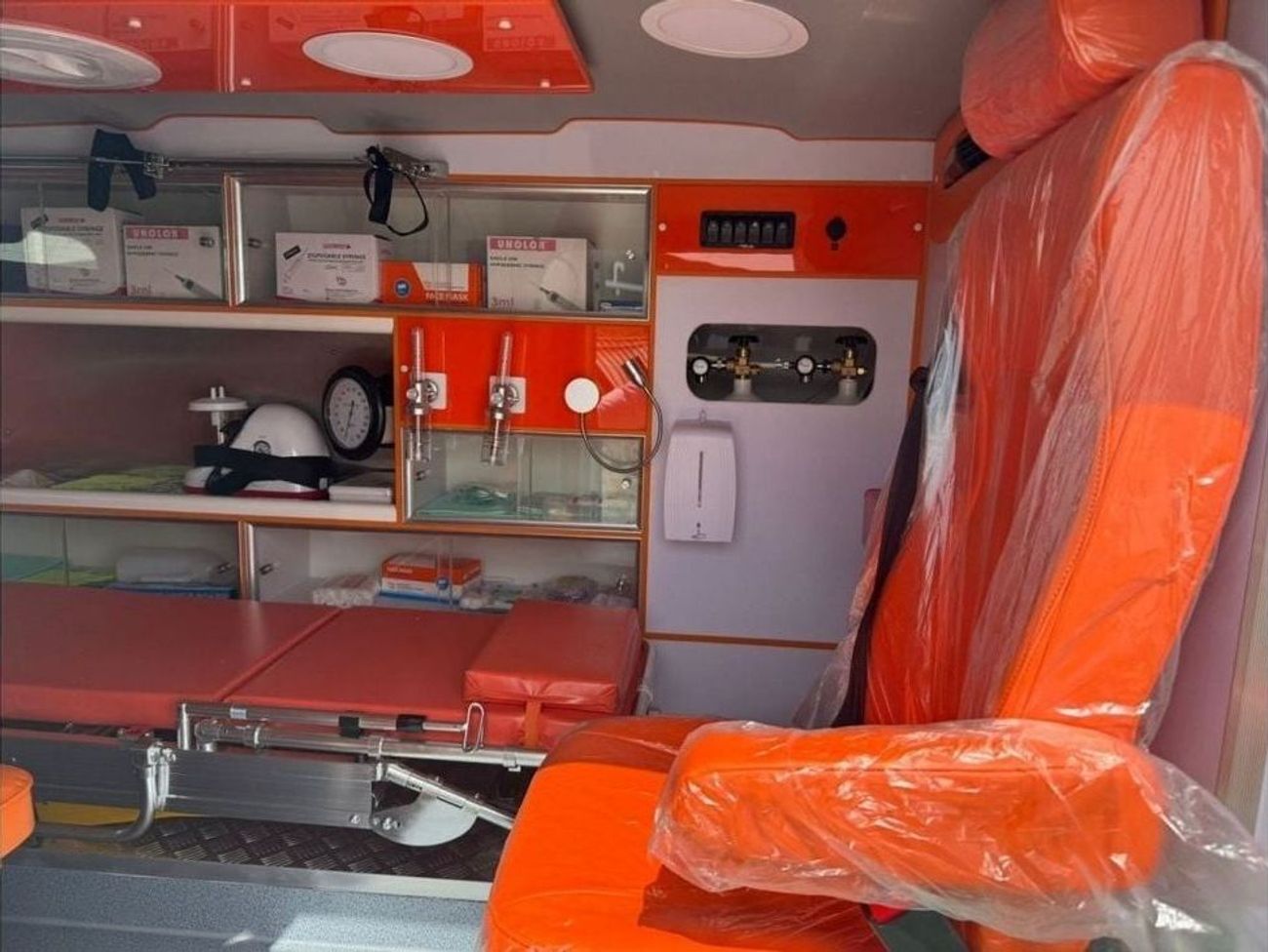 تويوتا هاياس 3.5L PETROL V6 STD ROOF AMBULANCE 2024