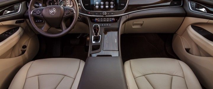 Buick La Crosse interior - Cockpit