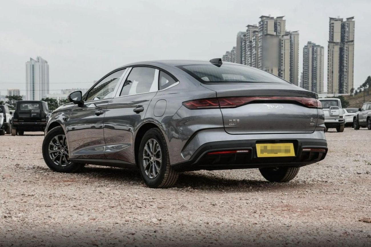 بي واي دي كين ال دي ام-اي BYD Qin L 2025 DM-i 80KM Leading Type