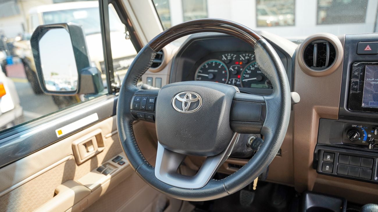 Toyota Land Cruiser Pick Up