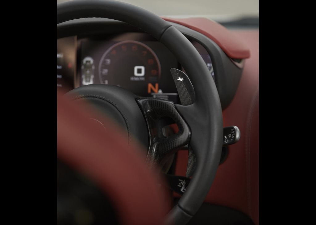 McLaren 570GT interior - Infotainment Cluster