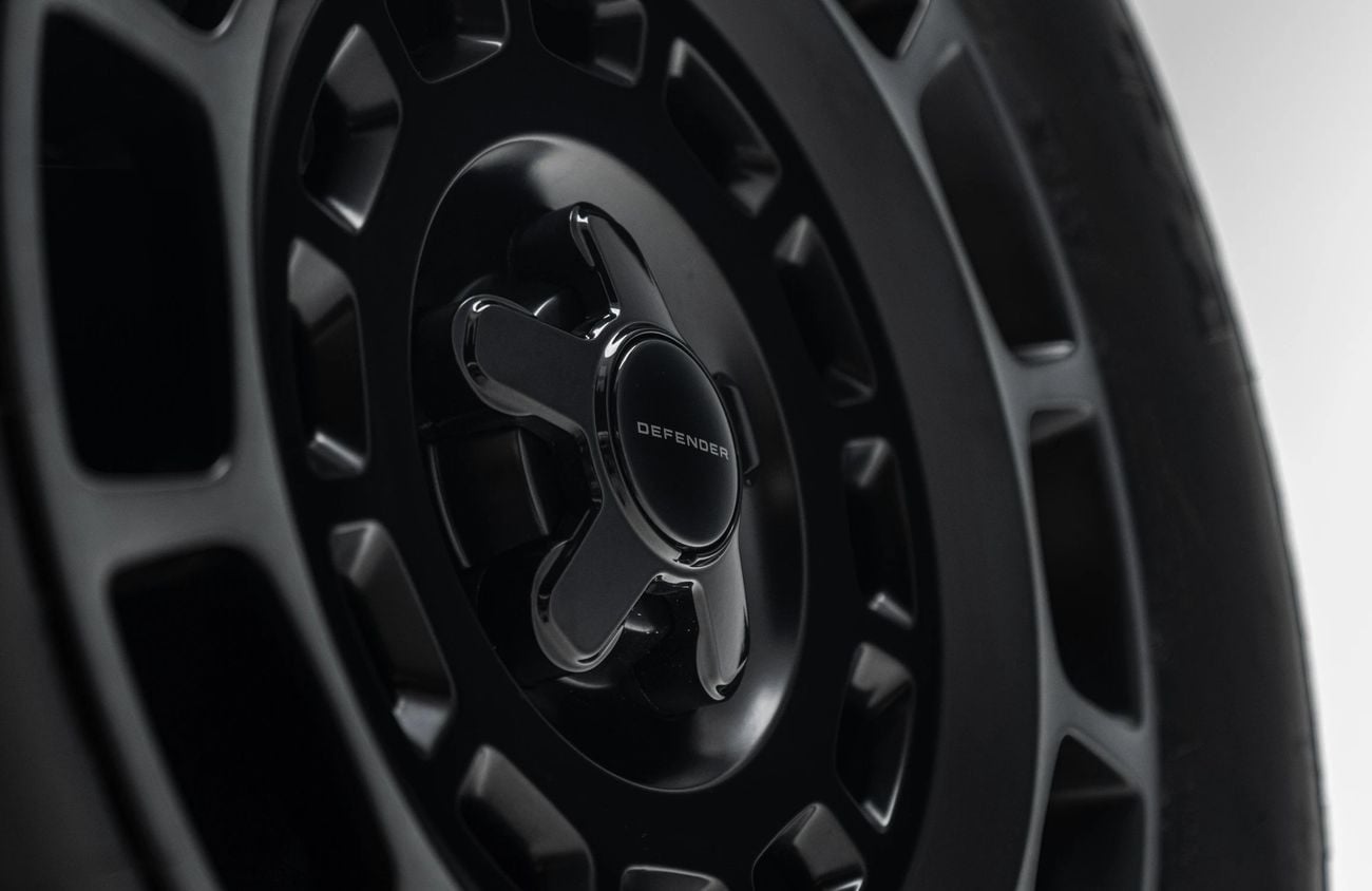Land Rover Defender 4.4L V8 Twin-Turbo Mild Hybrid Engine