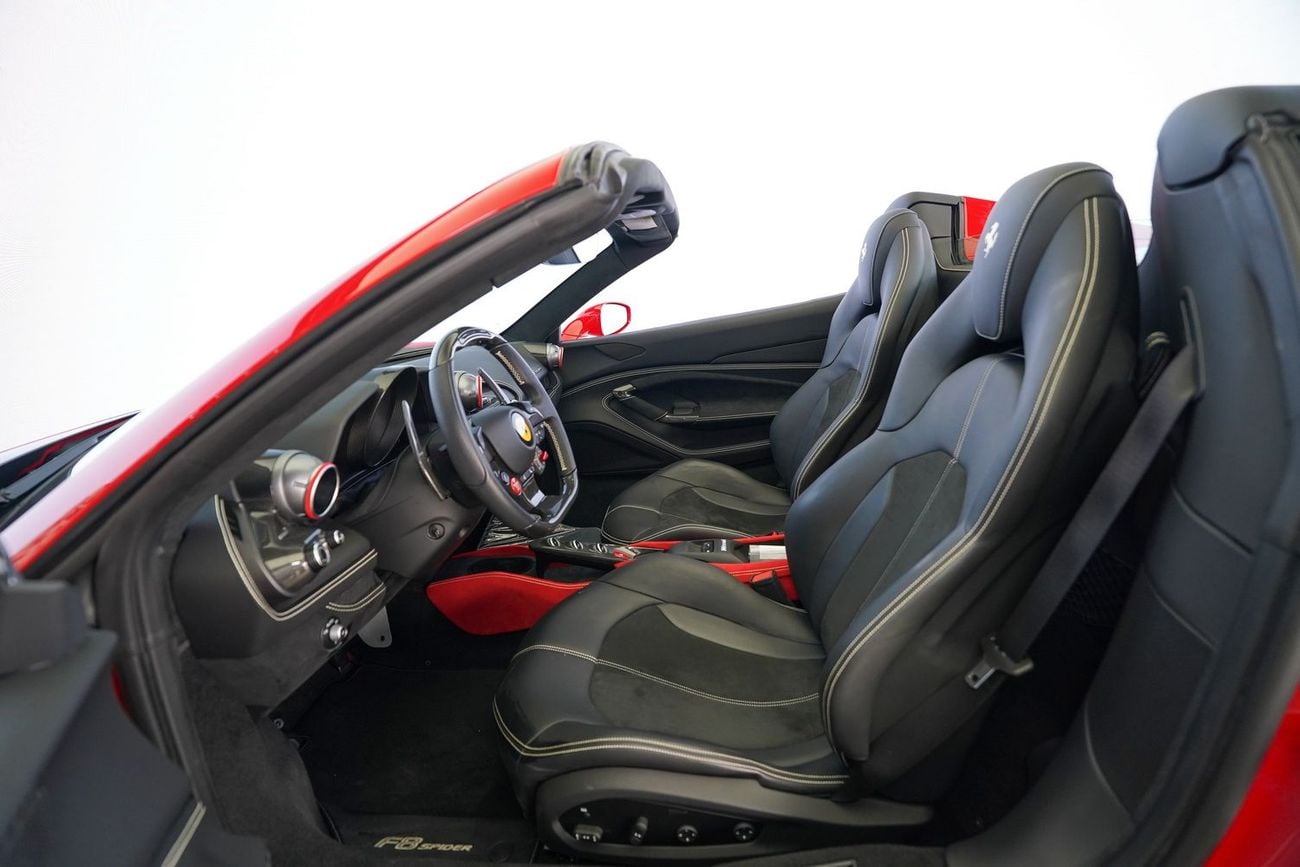 Ferrari F8 Spider 3.9T V8