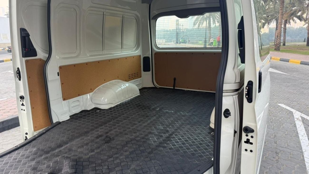 Toyota Hiace DLS - STD ROOF High Roof Super Long Wheelbase 2.8 Diesel Right Hand Drive