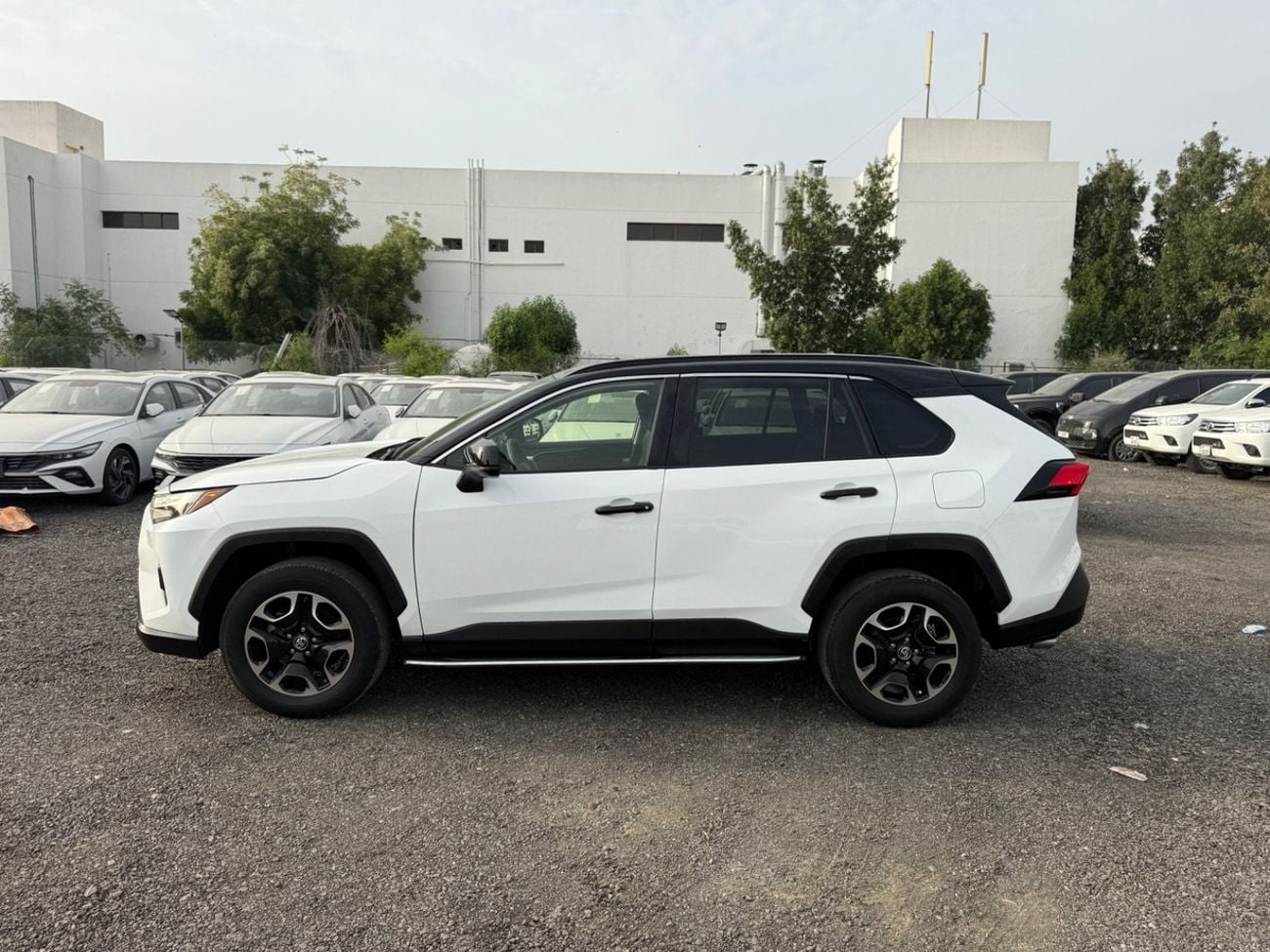 Toyota RAV4 XLE 2.5L 2022 XLE TRIM AWD 2.5L CANADA SPEC