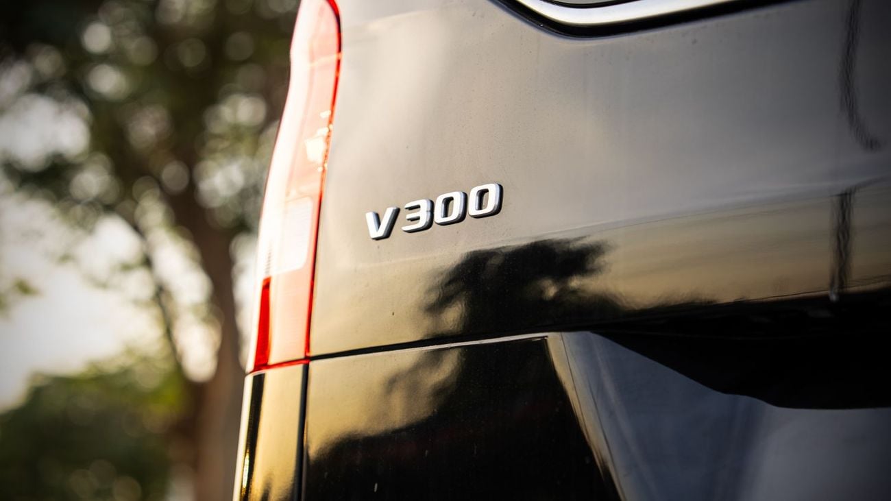 Mercedes-Benz V 300 2025 Mercedes Benz V300 Extra Long 2.0 - Black Inside Black | Export Only