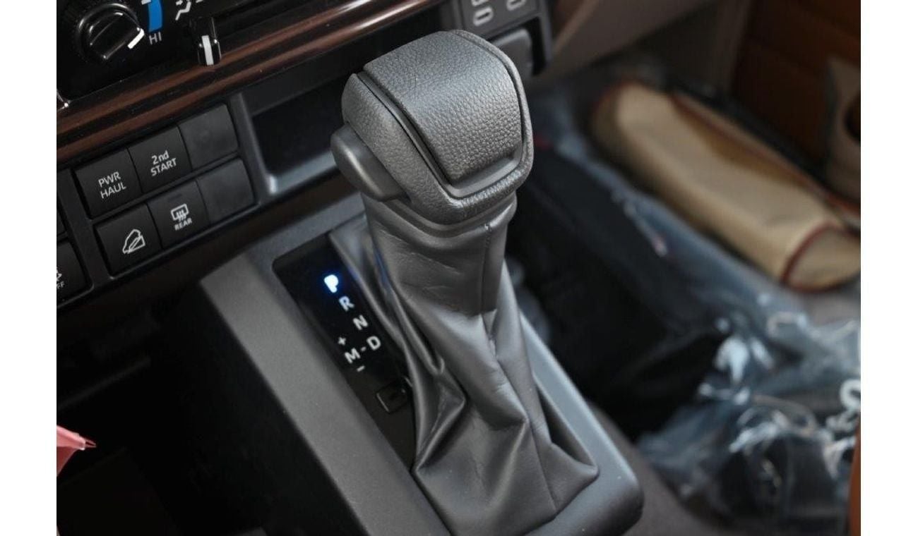 تويوتا لاند كروزر 70 2025 TOYOTA LAND CRUISER 76 HARDTOP SDLX V6 4.0L PETROL 4WD 5-SEATER AUTOMATIC