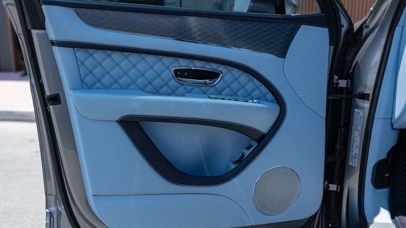 Bentley Bentayga AZURE Bentley Bentayga 2023