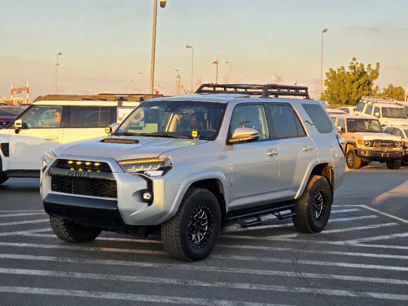 تويوتا Runner4 2022 Model TRD off Road sunroof, Push button and original leather seats