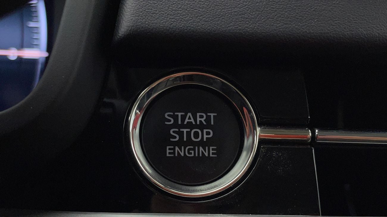 Mitsubishi Outlander HL SYNTHETIC LEATHER SEATS WITH SUNROOF 2.5 | Zero Down Payment | Free Home Test Drive