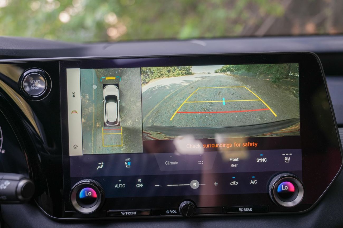 Lexus RX350 2025  LEXUS RX350 F SPORT WHITE/MAROON